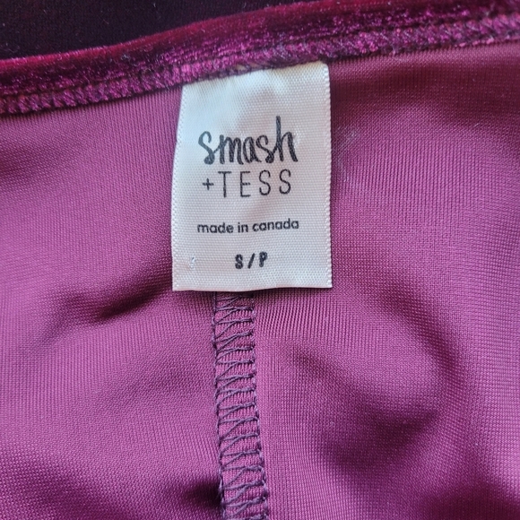 Smash and Tess Sunday Romper in Merry Merlot, VGUC, Size S - Picture 6 of 7